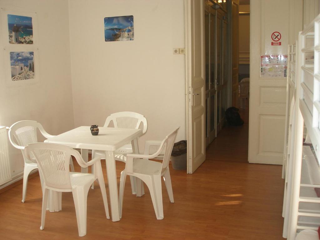 Kretan Hostel Bükreş Dış mekan fotoğraf